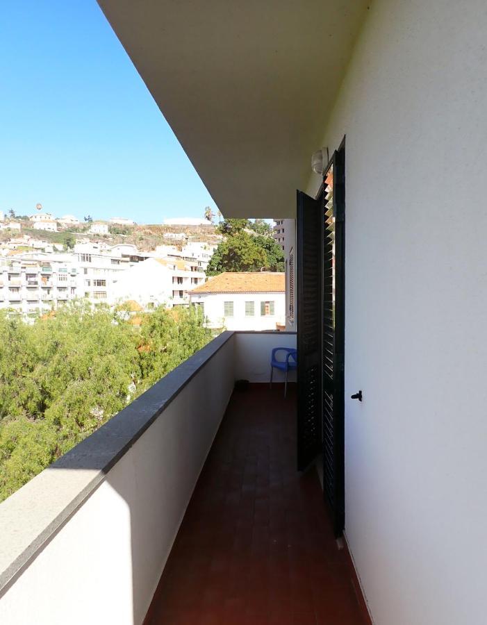Funchal Petrolhead Apartment Exterior photo